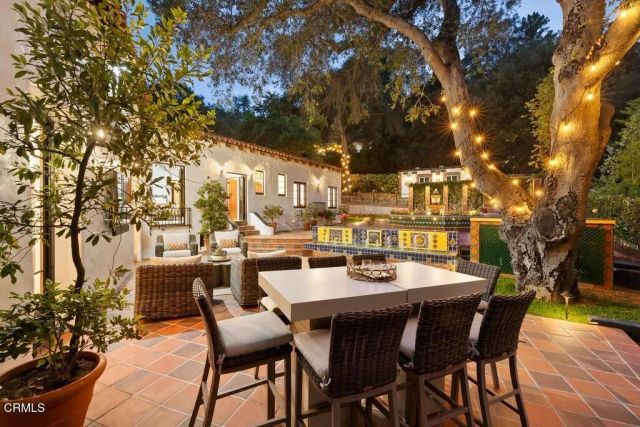 201 La Vereda Road, Pasadena, CA 91105