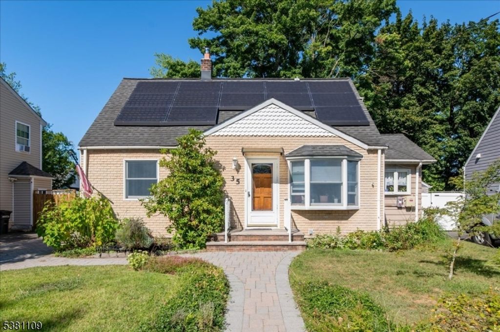 35 Smith Ave, Wanaque Boro, NJ 07420