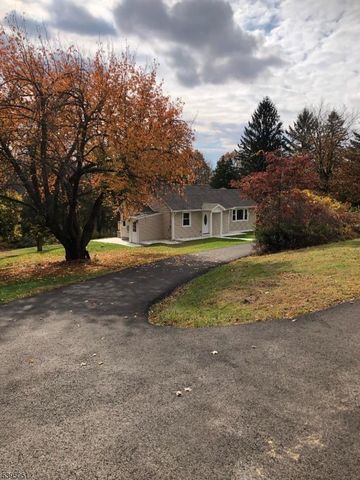 5 Warren Ln, Liberty Twp., NJ 07838