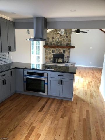 5 Warren Ln, Liberty Twp., NJ 07838