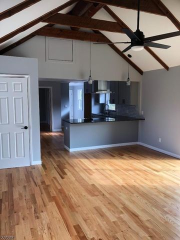 5 Warren Ln, Liberty Twp., NJ 07838