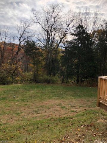 5 Warren Ln, Liberty Twp., NJ 07838