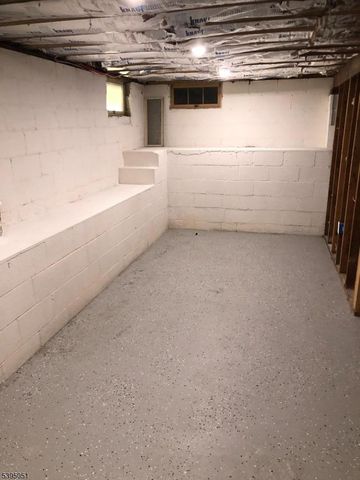 5 Warren Ln, Liberty Twp., NJ 07838