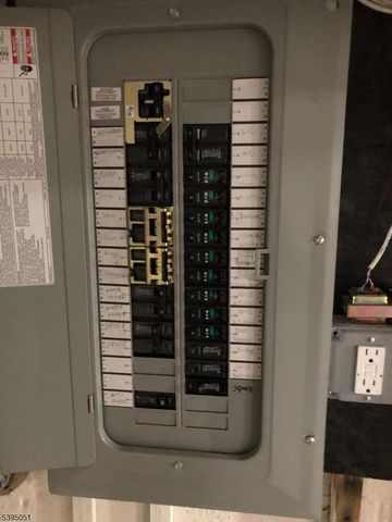 5 Warren Ln, Liberty Twp., NJ 07838