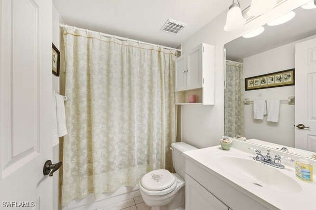 2596 Kings Lake BLVD 5-103, Naples, FL 34112