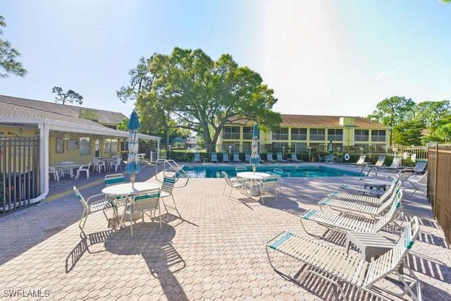 2596 Kings Lake BLVD 5-103, Naples, FL 34112