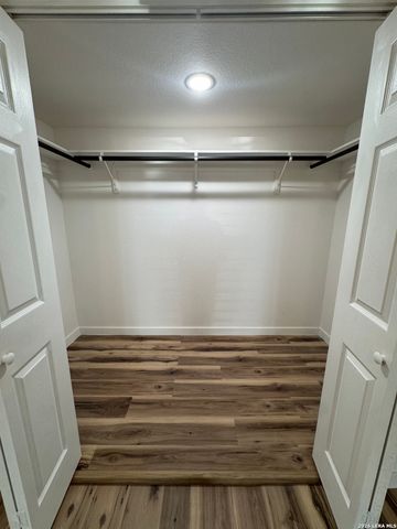 925 COLEMAN ST, Poteet, TX 78065