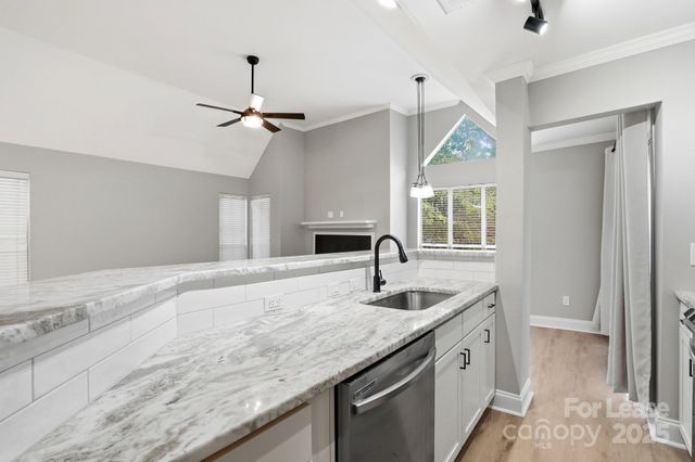 2500 Cranbrook Lane 11, Charlotte, NC 28207