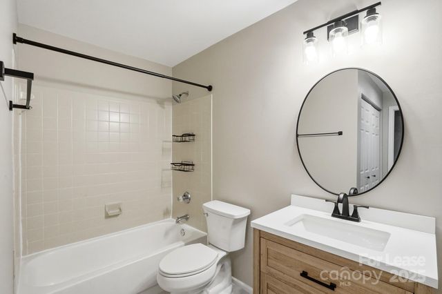 2500 Cranbrook Lane 11, Charlotte, NC 28207