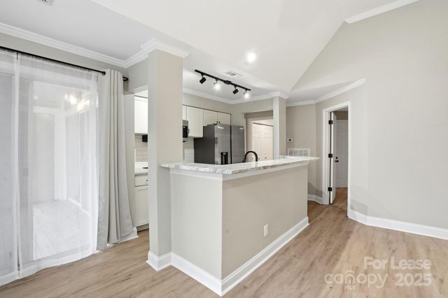 2500 Cranbrook Lane 11, Charlotte, NC 28207