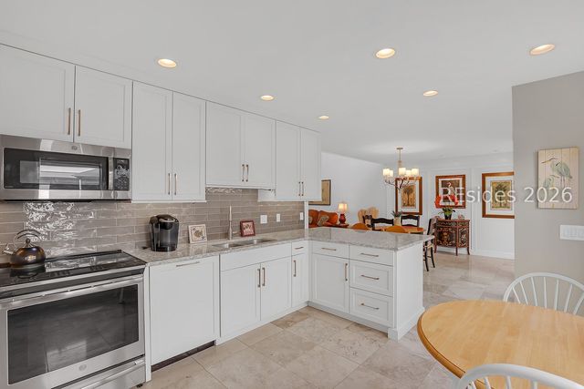 21 Calibogue Cay Rd Apt 363, Hilton Head Island, SC 29928