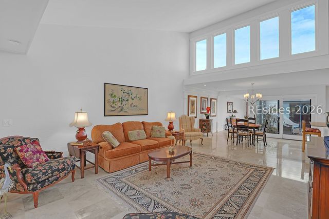 21 Calibogue Cay Rd Apt 363, Hilton Head Island, SC 29928