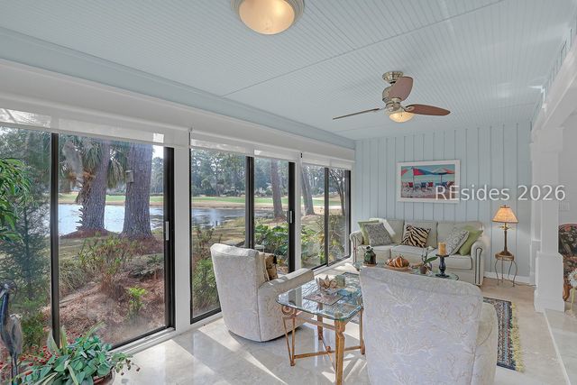 21 Calibogue Cay Rd Apt 363, Hilton Head Island, SC 29928