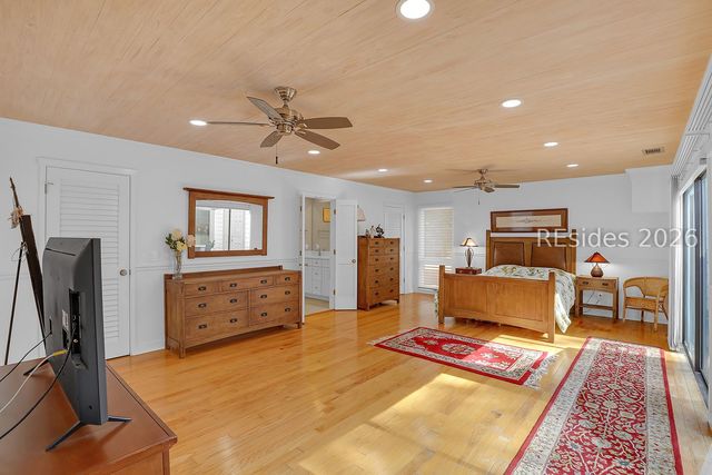 21 Calibogue Cay Rd Apt 363, Hilton Head Island, SC 29928