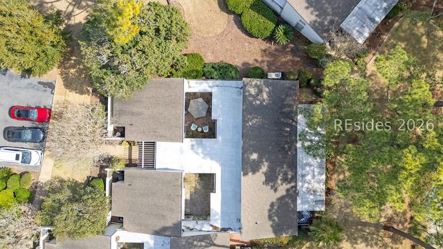 21 Calibogue Cay Rd Apt 363, Hilton Head Island, SC 29928
