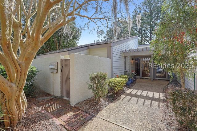 21 Calibogue Cay Rd Apt 363, Hilton Head Island, SC 29928