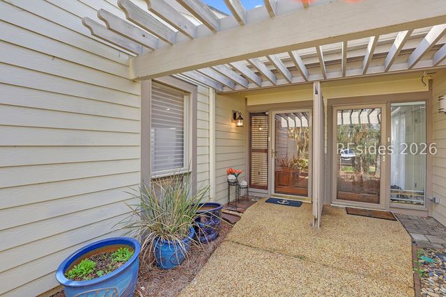 21 Calibogue Cay Rd Apt 363, Hilton Head Island, SC 29928