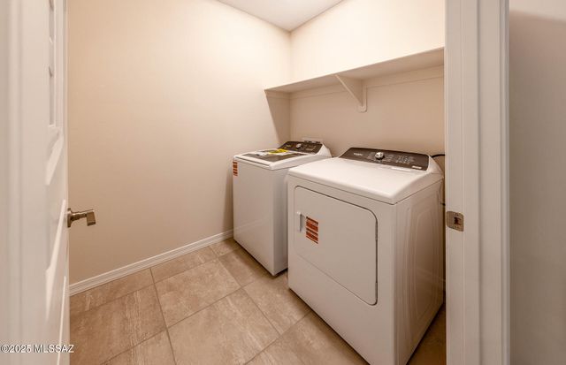 8109 S Sonoran Oak Drive, Tucson, AZ 85747