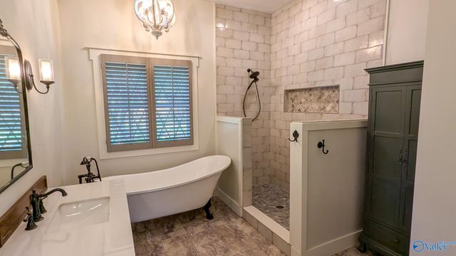 1409 Dug Hill Road, Brownsboro, AL 35741