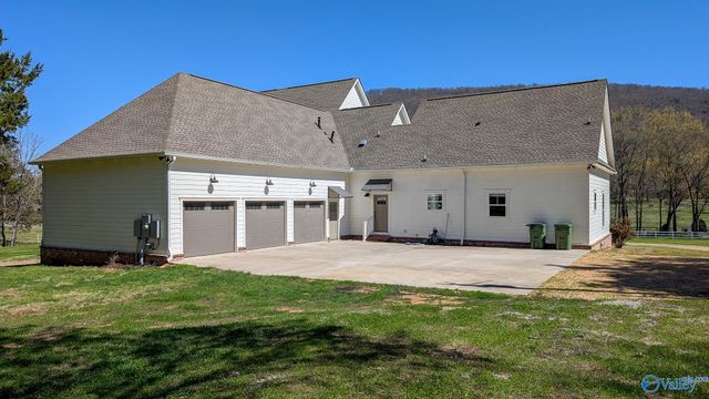 1409 Dug Hill Road, Brownsboro, AL 35741