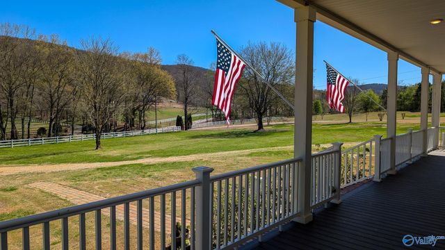 1409 Dug Hill Road, Brownsboro, AL 35741