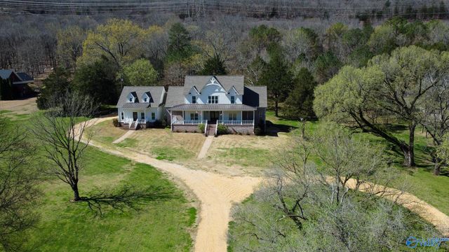 1409 Dug Hill Road, Brownsboro, AL 35741