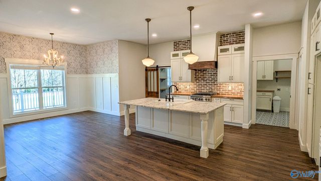 1409 Dug Hill Road, Brownsboro, AL 35741