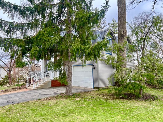 135 Budlong Street, Hillsdale, MI 49242