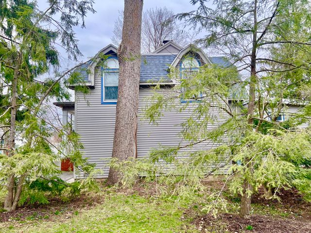 135 Budlong Street, Hillsdale, MI 49242