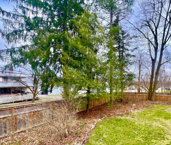 135 Budlong Street, Hillsdale, MI 49242