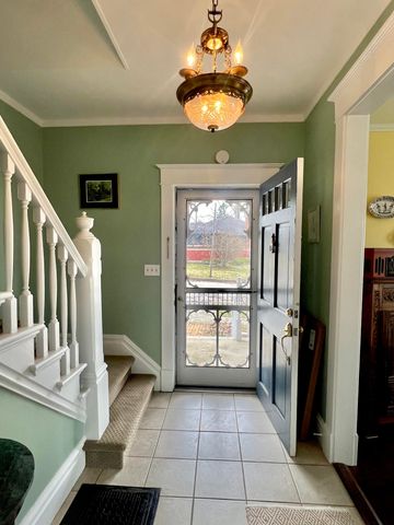 135 Budlong Street, Hillsdale, MI 49242