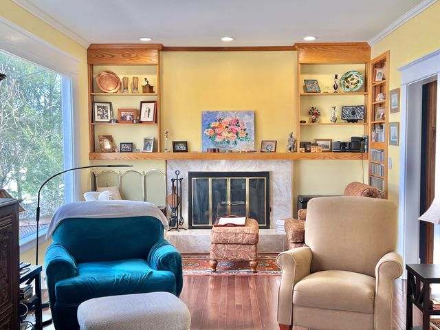 135 Budlong Street, Hillsdale, MI 49242