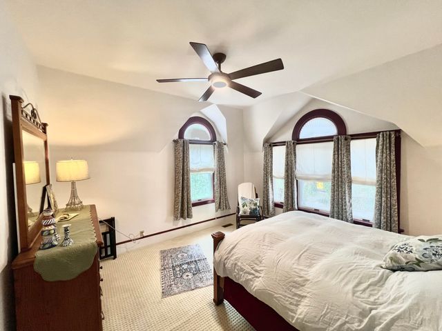 135 Budlong Street, Hillsdale, MI 49242