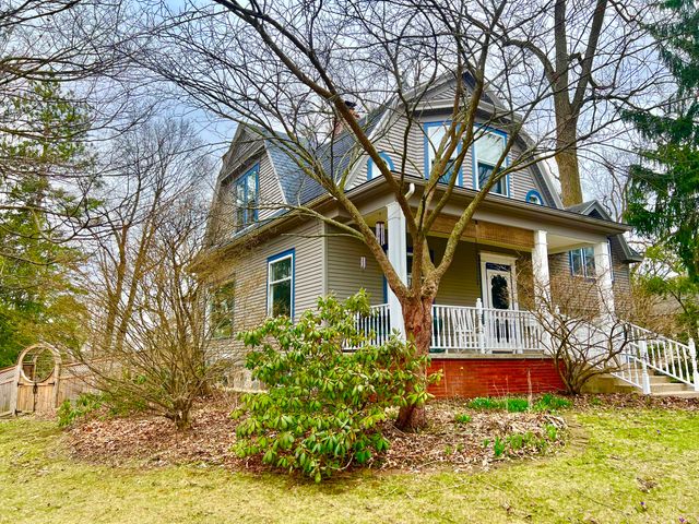 135 Budlong Street, Hillsdale, MI 49242