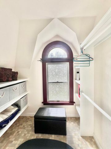 135 Budlong Street, Hillsdale, MI 49242