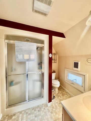 135 Budlong Street, Hillsdale, MI 49242