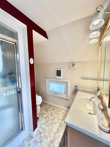 135 Budlong Street, Hillsdale, MI 49242