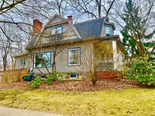 135 Budlong Street, Hillsdale, MI 49242