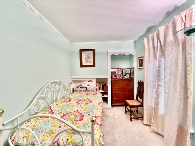 135 Budlong Street, Hillsdale, MI 49242