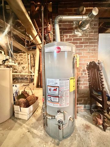 135 Budlong Street, Hillsdale, MI 49242