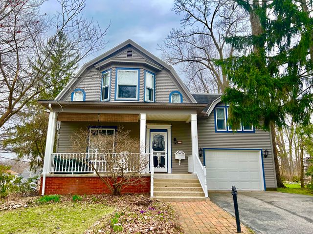 135 Budlong Street, Hillsdale, MI 49242