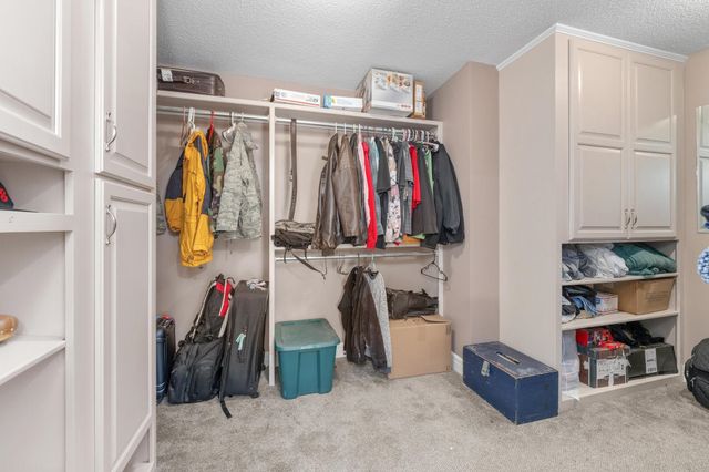 13911 E Bayley Cir, Wichita, KS 67230