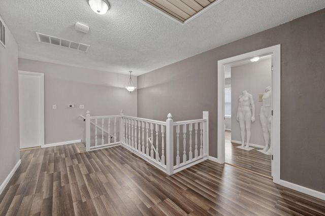 13911 E Bayley Cir, Wichita, KS 67230