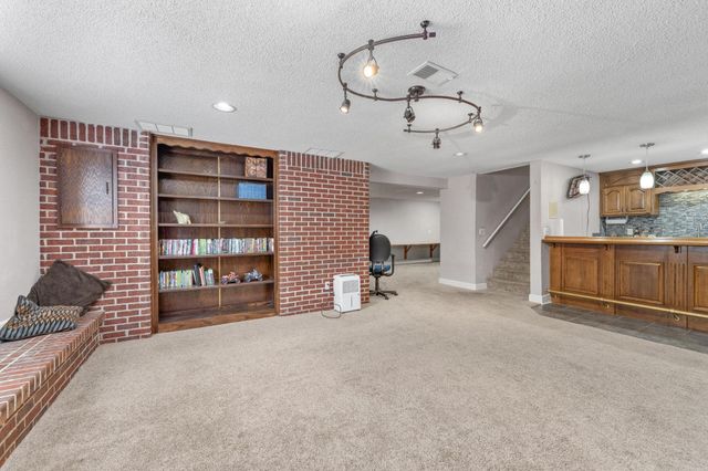 13911 E Bayley Cir, Wichita, KS 67230