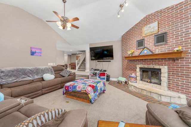 13911 E Bayley Cir, Wichita, KS 67230