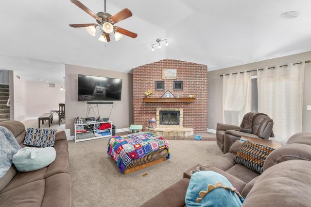 13911 E Bayley Cir, Wichita, KS 67230
