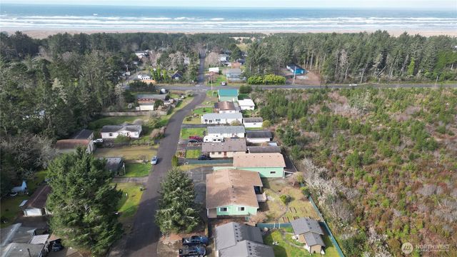 1529 229th Place, Ocean Park, WA 98640