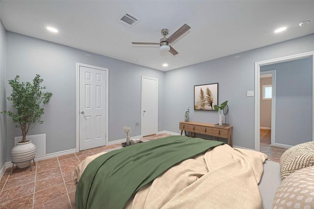 10659 Hazelhurst Drive, Houston, TX 77043