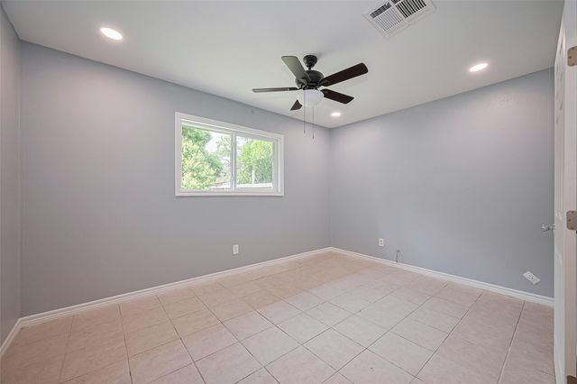 10659 Hazelhurst Drive, Houston, TX 77043