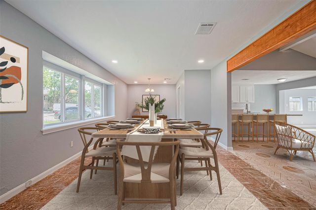 10659 Hazelhurst Drive, Houston, TX 77043